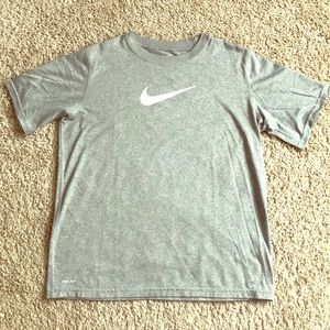 Nike Boys Dri-fit YXL Tee